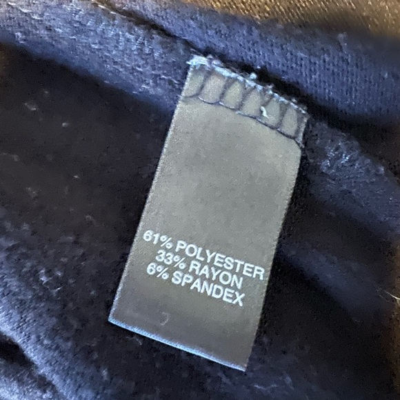 Women’s Avenue Black lightweight Cardigan Sweater - Picture 5 of 5